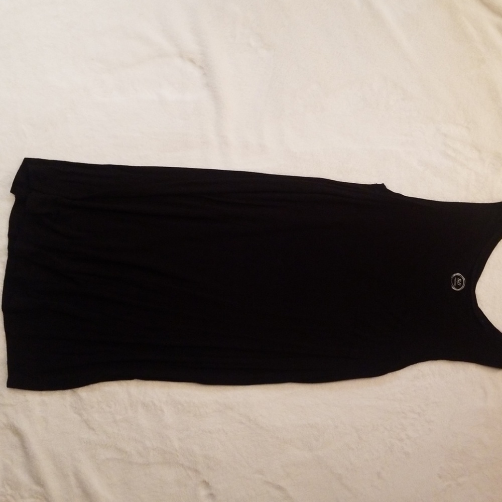 Black sleeveless dress